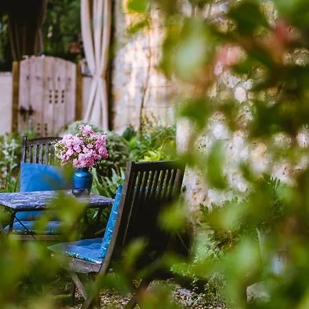 Romantique Avec Sauna, Spa, Cinema -la Closerie Du Biard- Летний дом *