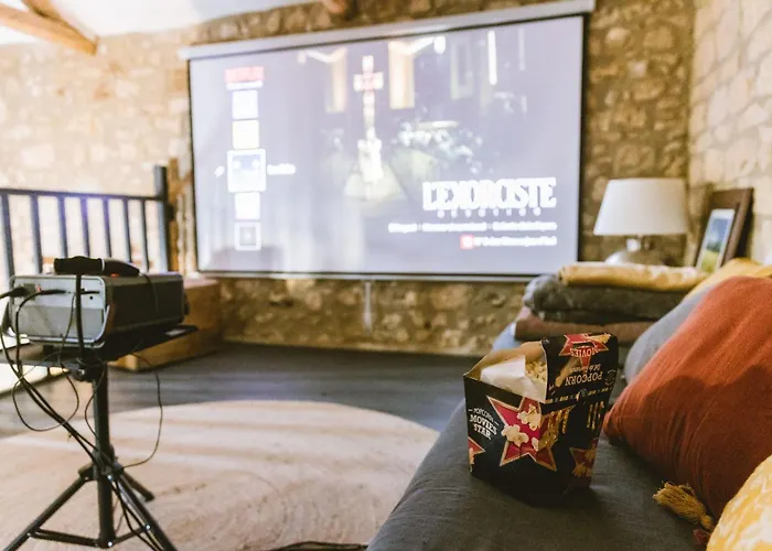 Venkovský dům Romantique Avec Sauna, Spa, Cinema -la Closerie Du Biard- *